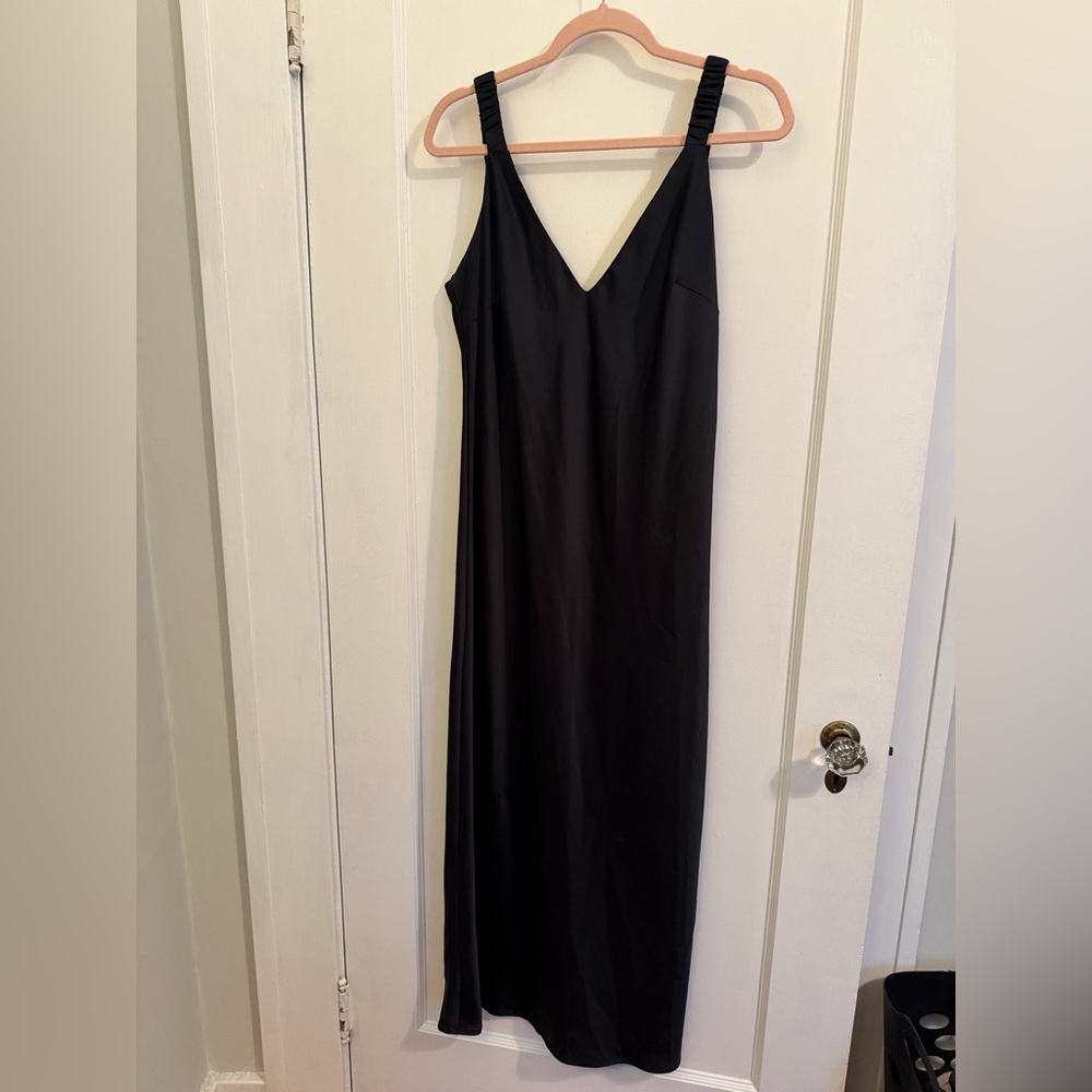 Elegant Black Sleeveless Dress